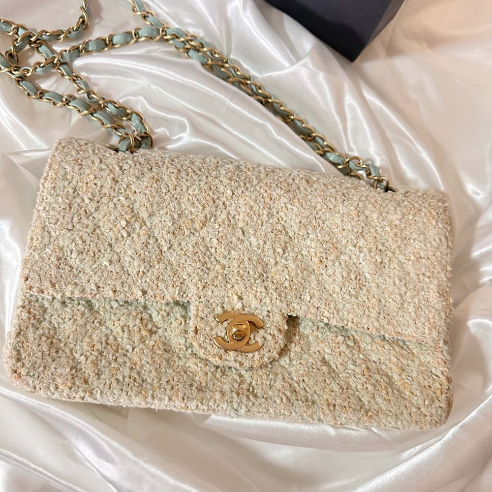 Chanel Beige Tweed Shoulder Bag
